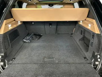 LAND ROVER Range Rover D300 HSE