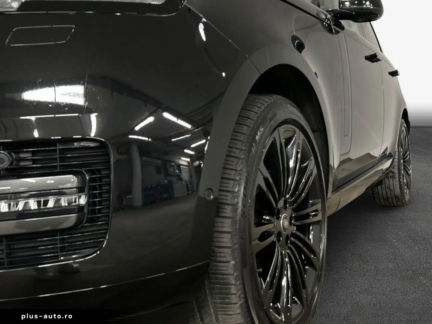 LAND ROVER Range Rover D300 HSE