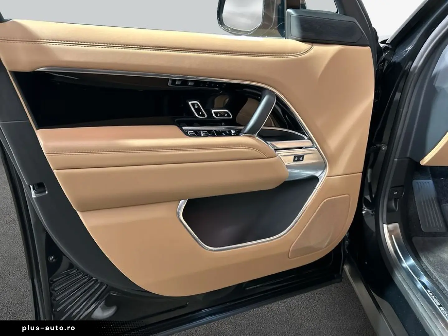 LAND ROVER Range Rover D300 HSE