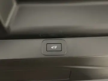 LAND ROVER Range Rover D300 HSE