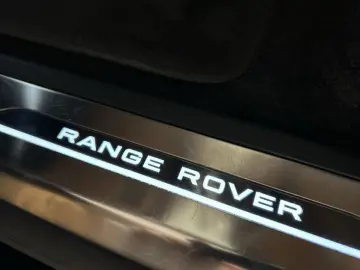 LAND ROVER Range Rover D300 HSE