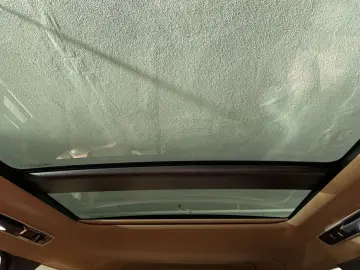 LAND ROVER Range Rover D300 HSE