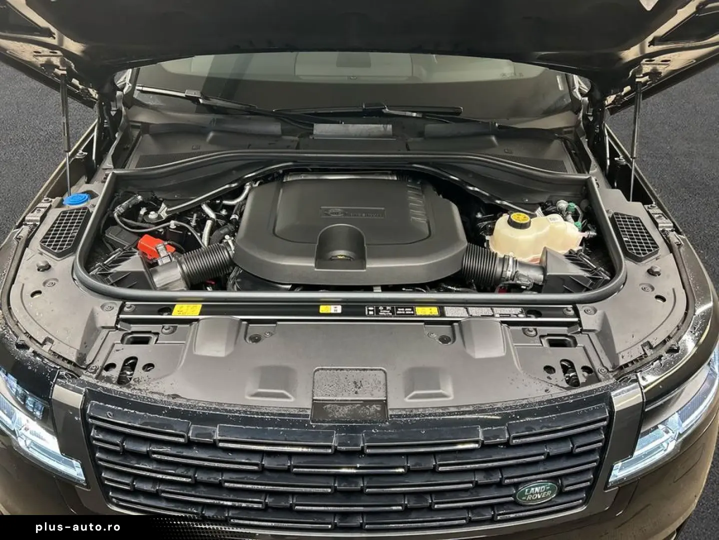 LAND ROVER Range Rover D300 HSE