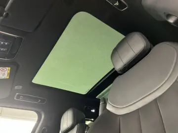 LAND ROVER Range Rover D300 HSE