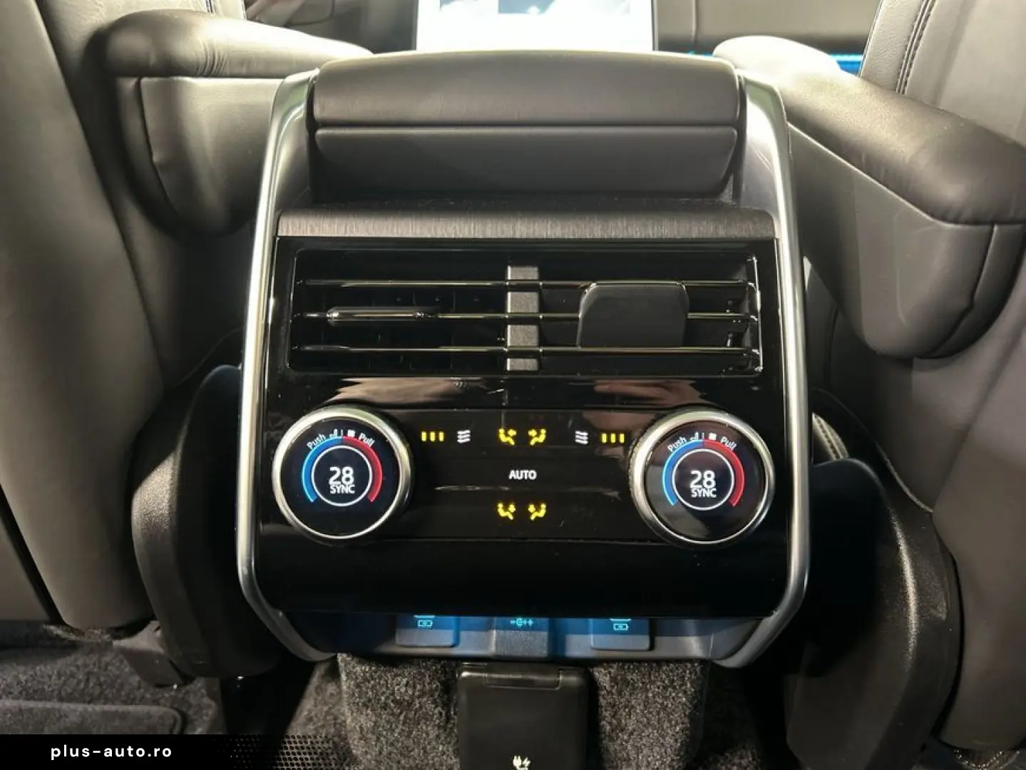 LAND ROVER Range Rover D300 HSE