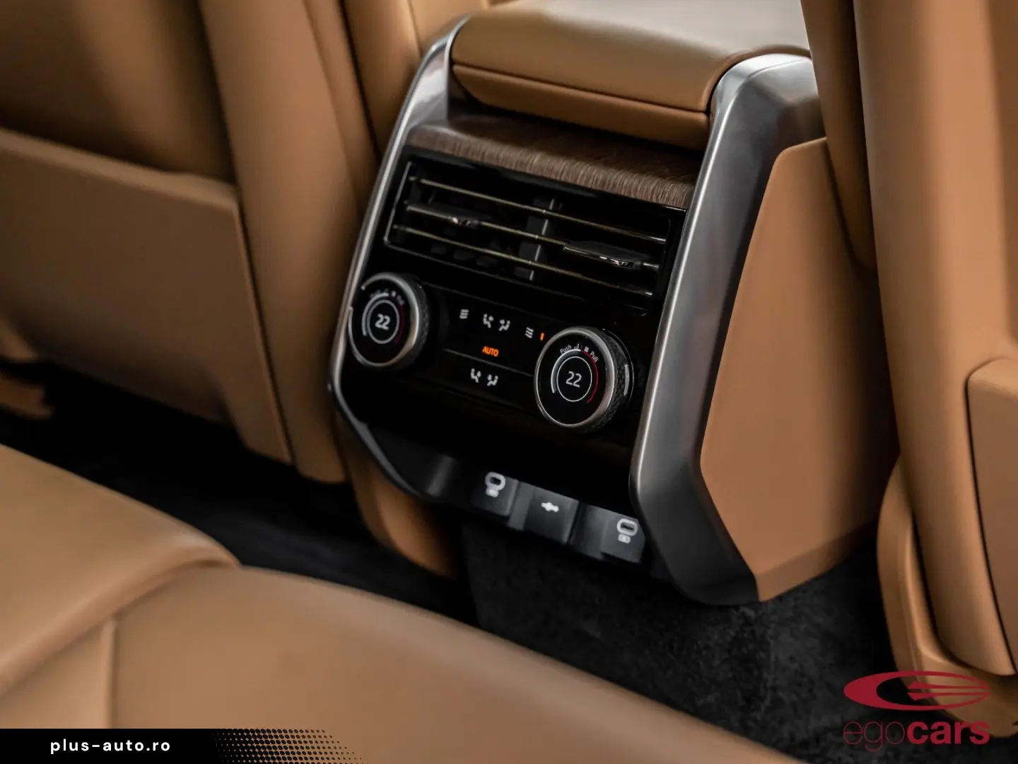 LAND ROVER Range Rover 3.0 P460e SE