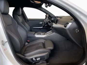 BMW 320dA xD Tour M Sport - AHK St Go H K MEM adLED