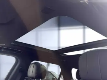 LAND ROVER Range Rover Sport D300 SE AHK Pano 3dSurround