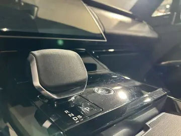 LAND ROVER Range Rover Sport P460e Hybrid Dynamic SE