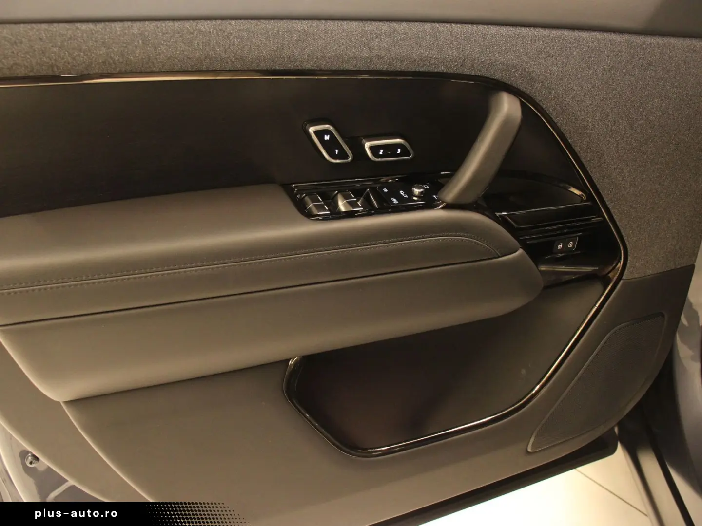 LAND ROVER Range Rover Sport D350 Autobiography AHK Black P