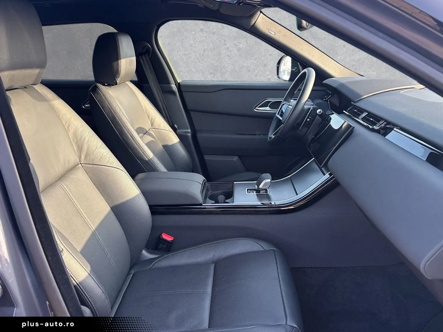 LAND ROVER Range Rover Velar D300 Dyn.SE 20 AHK Pano Winter