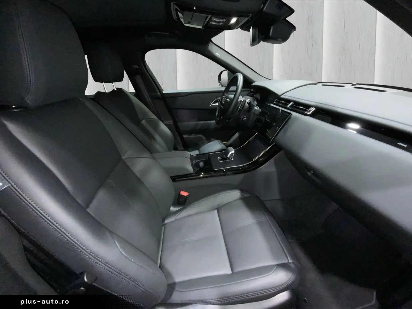 LAND ROVER Range Rover Velar D300 SE   Pano-SD   Winter-Pak