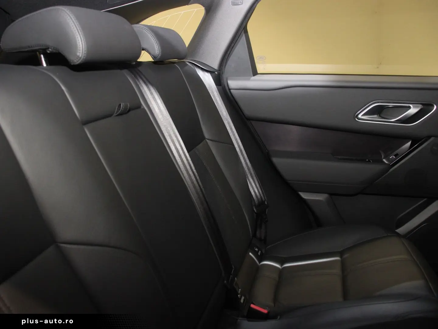 LAND ROVER Range Rover Velar D300 Dynamic SE AHK Pano