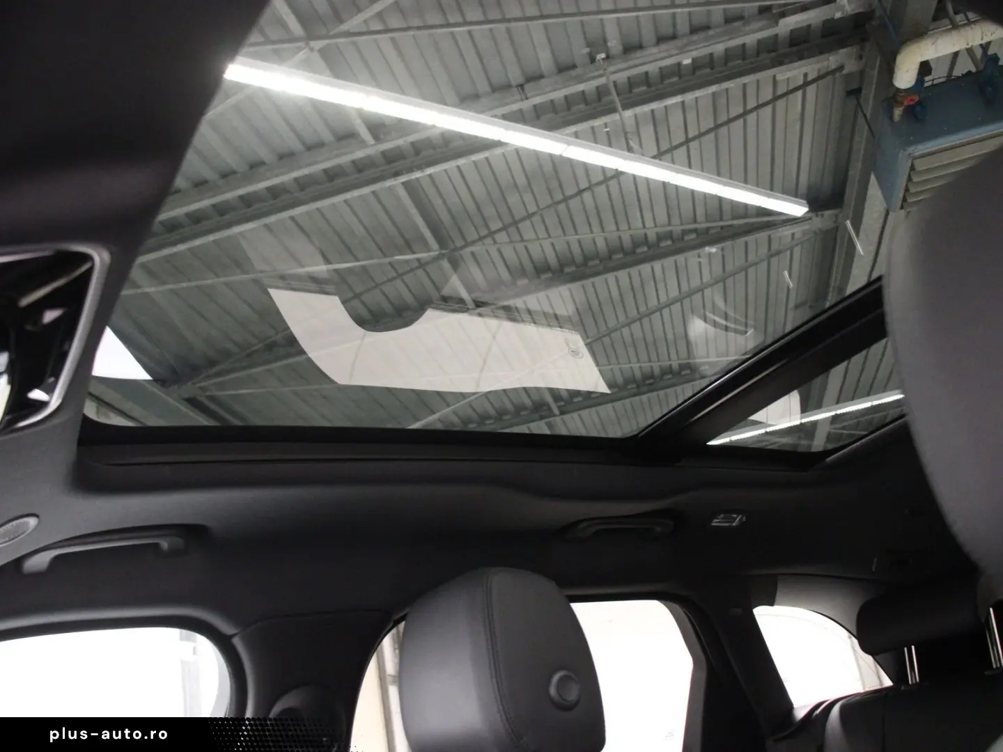 LAND ROVER Range Rover Velar D300 Dynamic SE AHK Pano