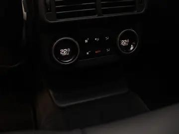 LAND ROVER Range Rover Velar D300 Dynamic SE AHK Pano