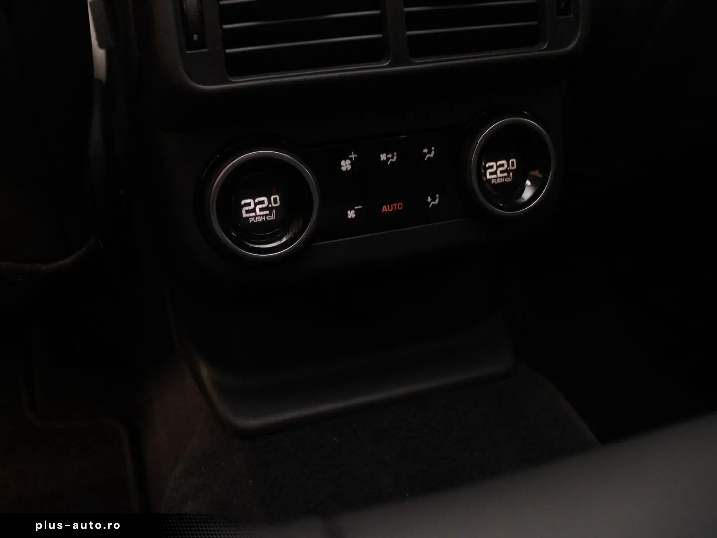 LAND ROVER Range Rover Velar D300 Dynamic SE AHK Pano