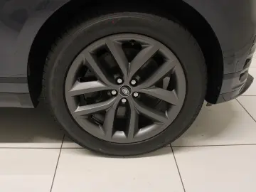 LAND ROVER Range Rover Velar D300 Dynamic SE AHK Pano