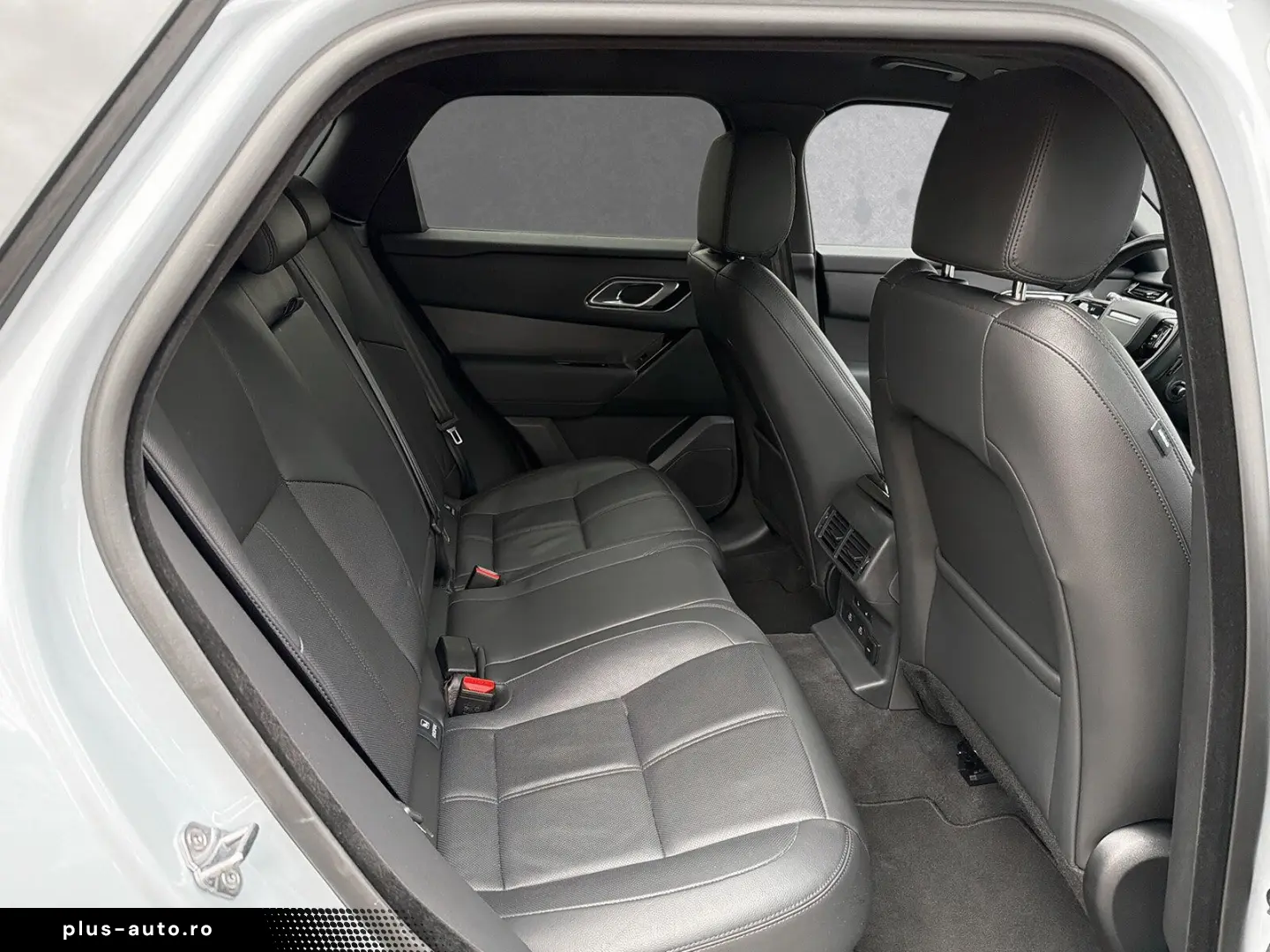 LAND ROVER Range Rover Velar D300 Dyn.SE 20 AHK Pano Winter