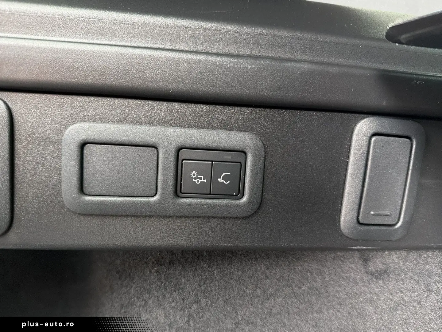 LAND ROVER Range Rover Velar D300 Dyn.SE 20 AHK Pano Winter