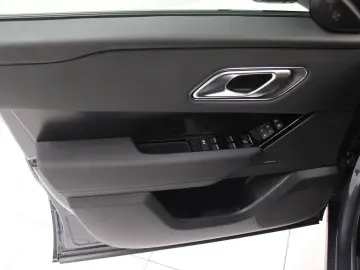LAND ROVER Range Rover Velar D300 Dynamic SE Black Pack