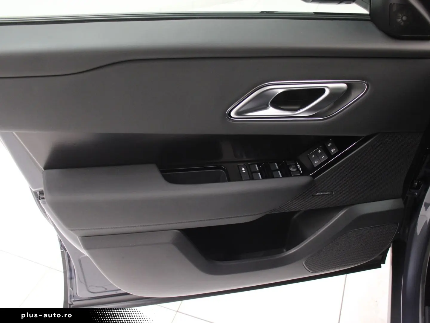 LAND ROVER Range Rover Velar D300 Dynamic SE Black Pack