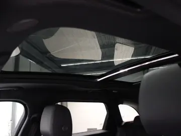 LAND ROVER Range Rover Velar D300 Dynamic SE Black Pack