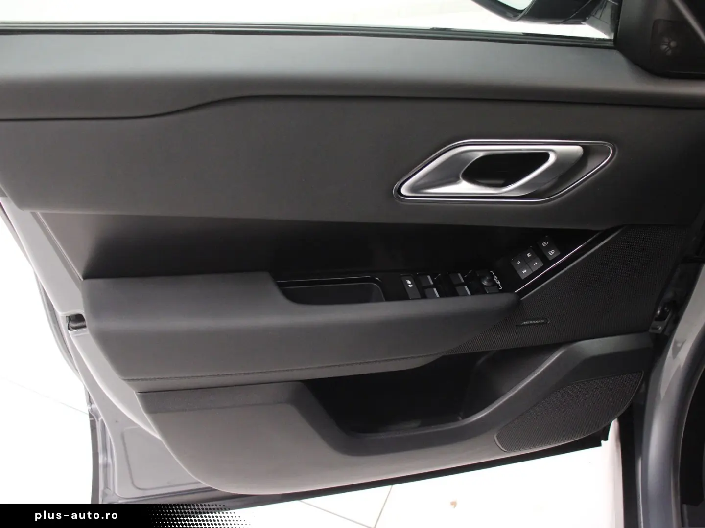 LAND ROVER Range Rover Velar D300 Dynamic SE Pano AHK DAB W