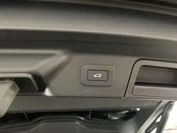 LAND ROVER Range Rover Velar D300 Dynamic SE