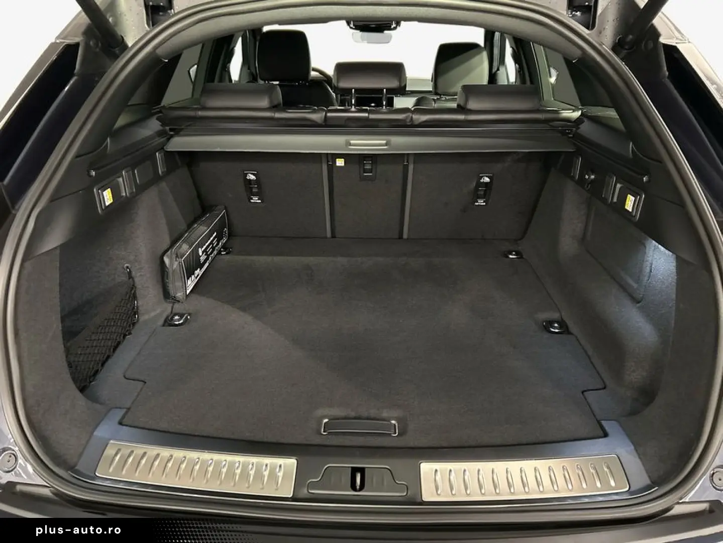 LAND ROVER Range Rover Velar P400e S