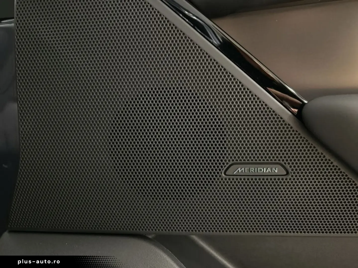 LAND ROVER Range Rover Velar P400e S