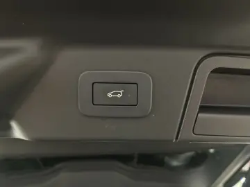 LAND ROVER Range Rover Velar D300 Dynamic SE