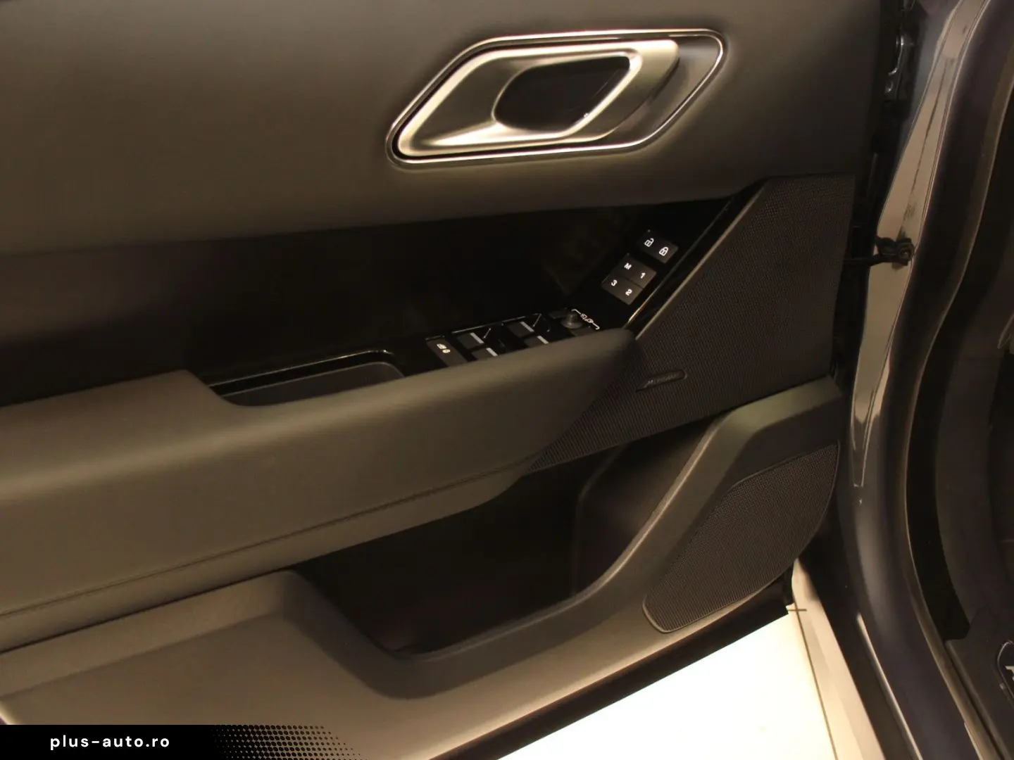 LAND ROVER Range Rover Velar D300 Dynamic SE AHK Pano