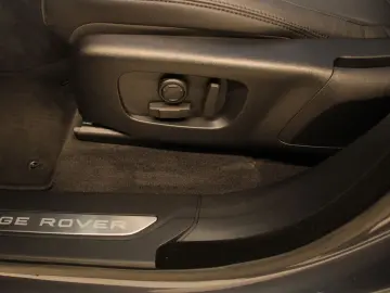 LAND ROVER Range Rover Velar D300 Dynamic SE AHK Pano