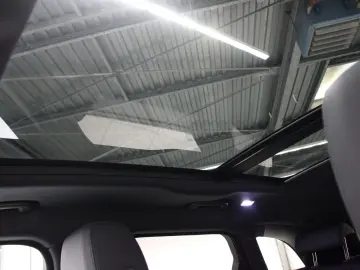 LAND ROVER Range Rover Velar D300 Dynamic SE AHK Pano