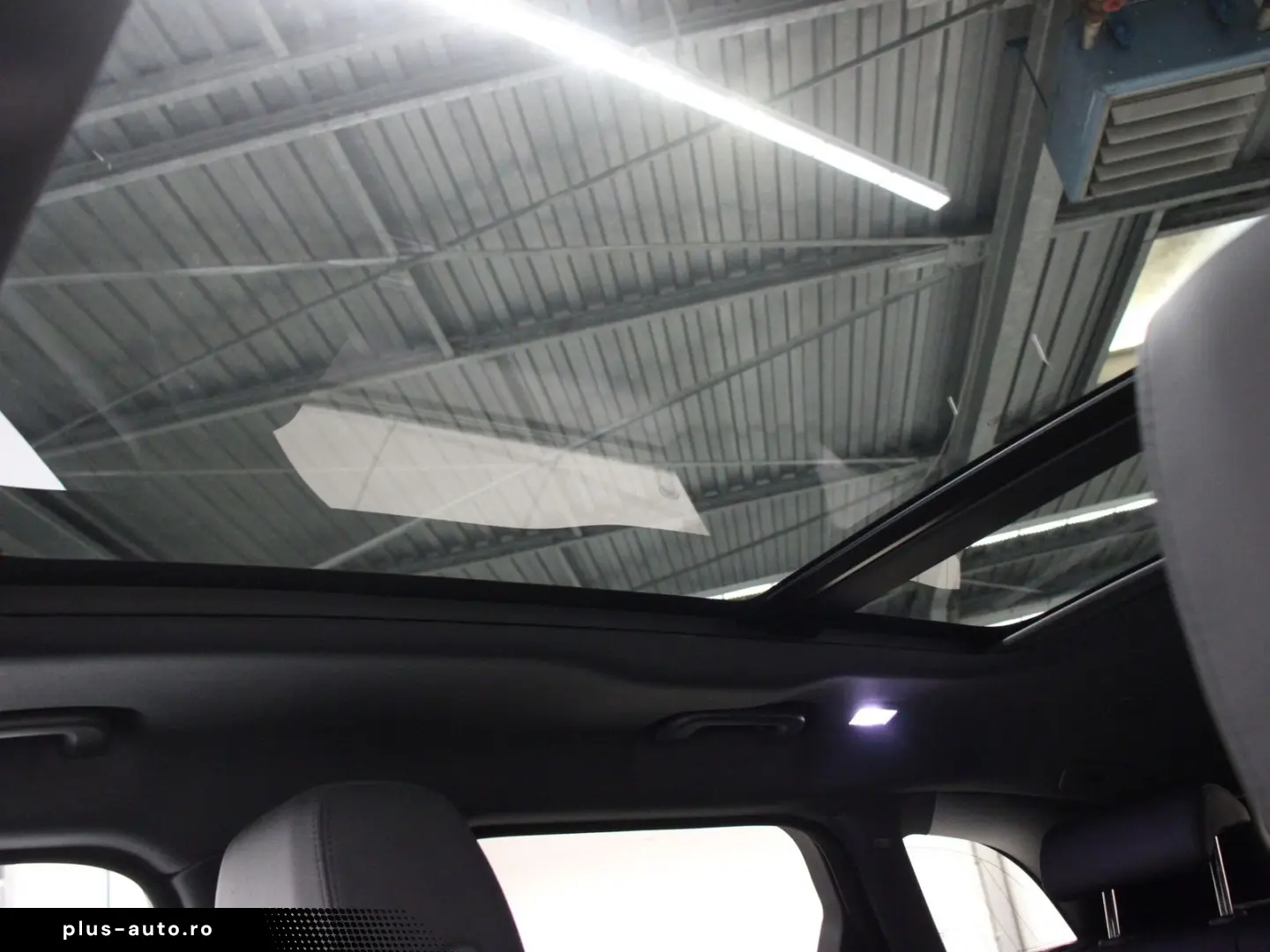 LAND ROVER Range Rover Velar D300 Dynamic SE AHK Pano