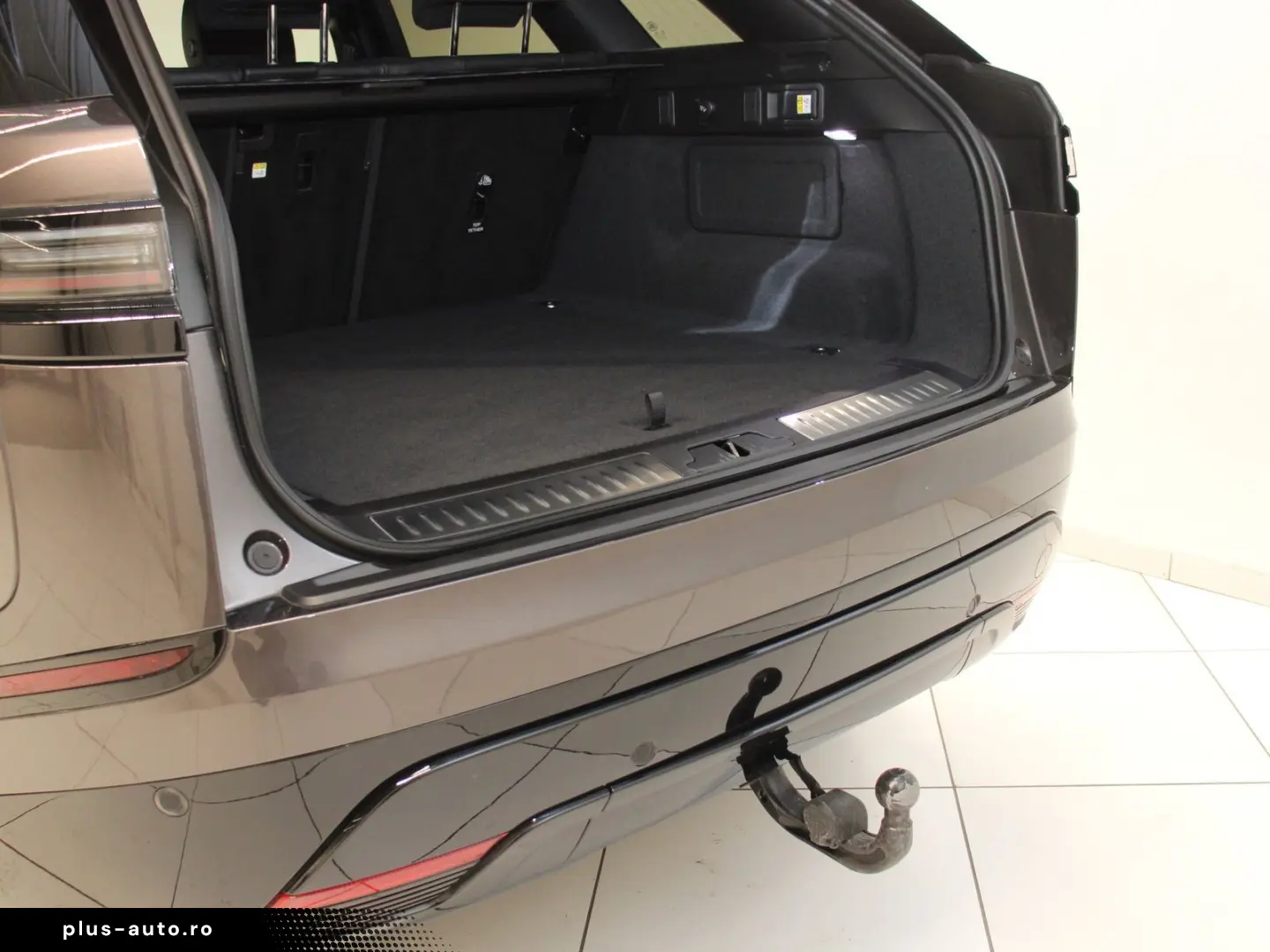 LAND ROVER Range Rover Velar D300 Dynamic SE AHK Pano