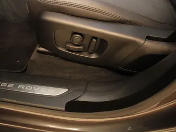 LAND ROVER Range Rover Velar D300 Dynamic SE AHK Pano