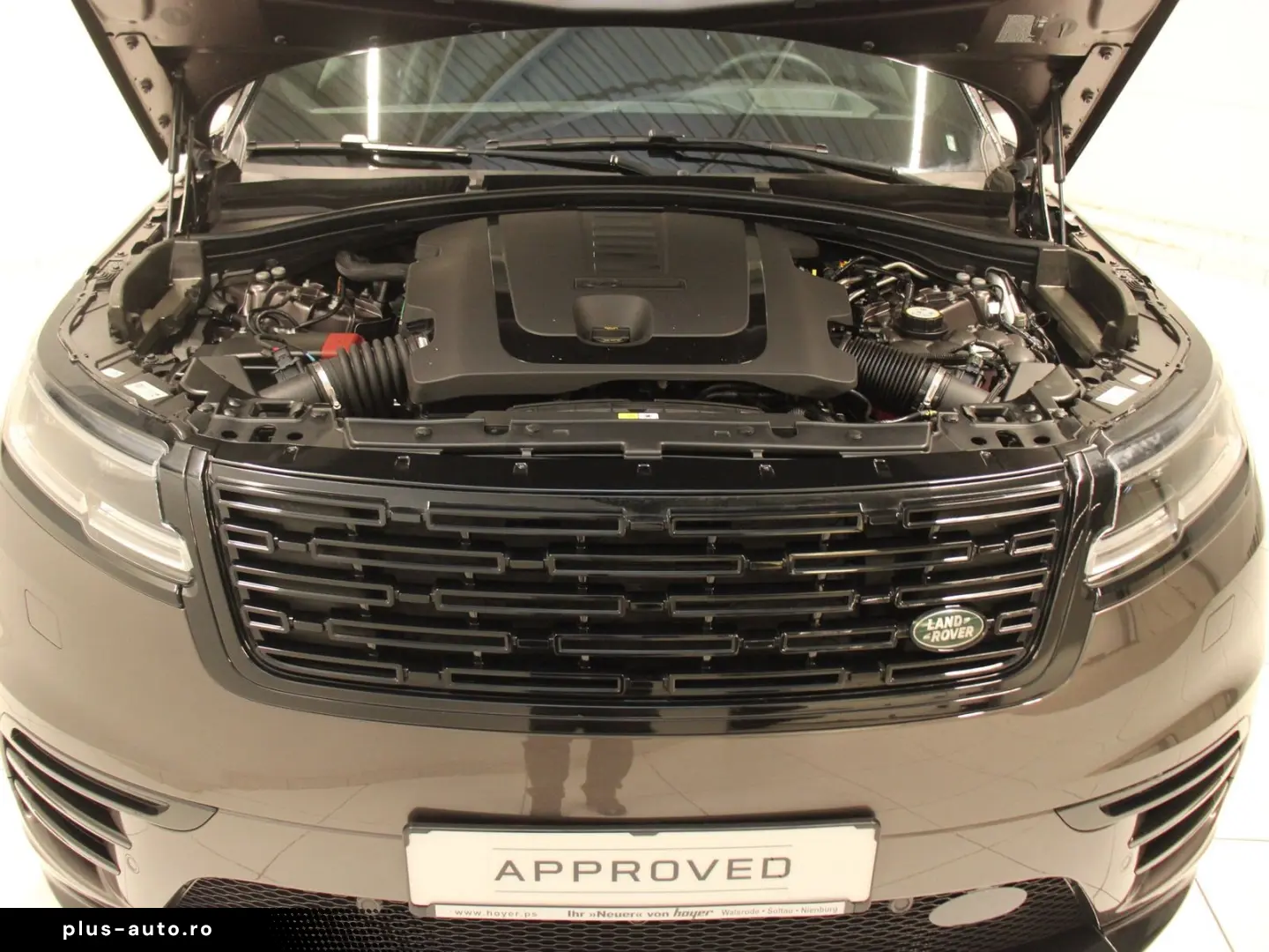 LAND ROVER Range Rover Velar D300 Dynamic SE AHK Pano