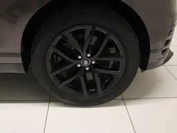 LAND ROVER Range Rover Velar D300 Dynamic SE AHK Pano