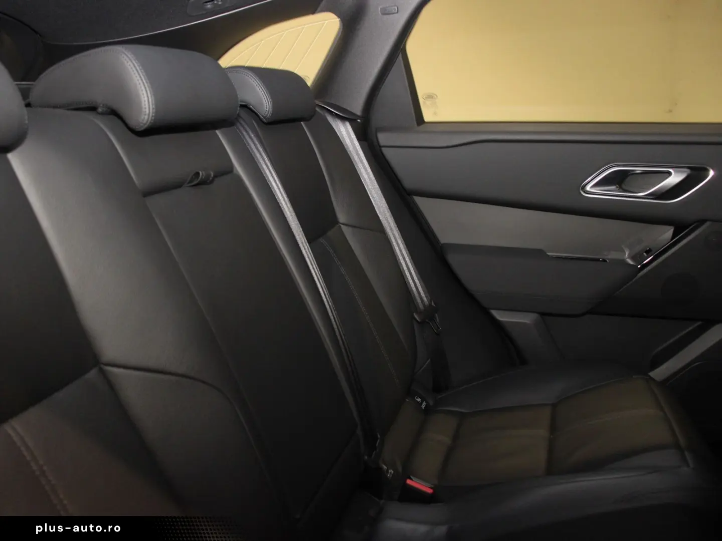 LAND ROVER Range Rover Velar D300 Dynamic SE AHK Pano