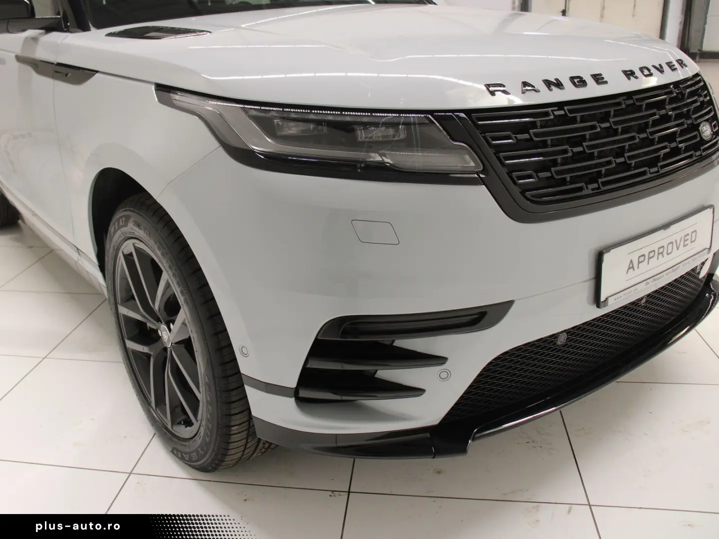 LAND ROVER Range Rover Velar D300 Dynamic SE AHK Pano