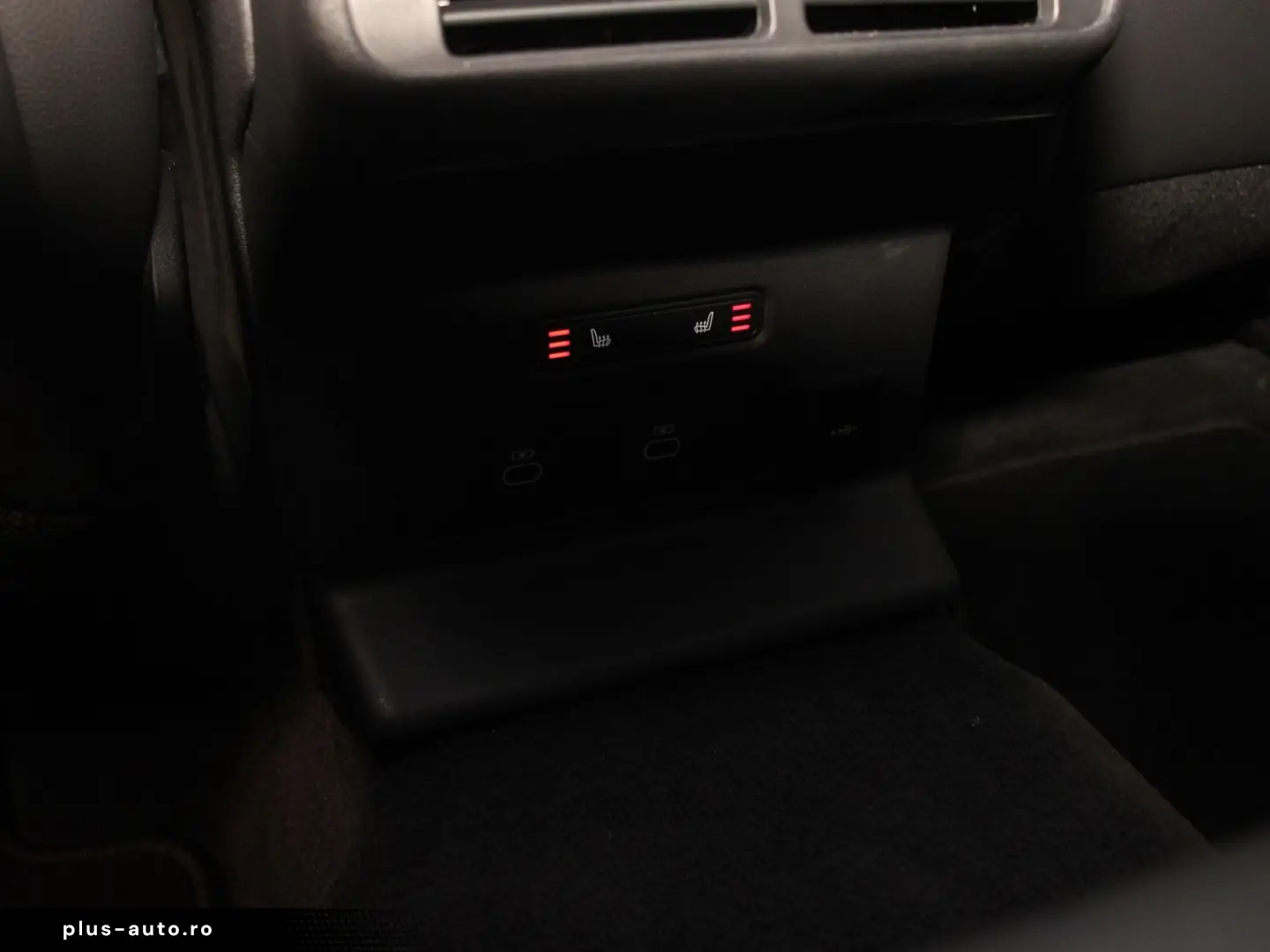 LAND ROVER Range Rover Velar D300 Dynamic SE AHK Pano