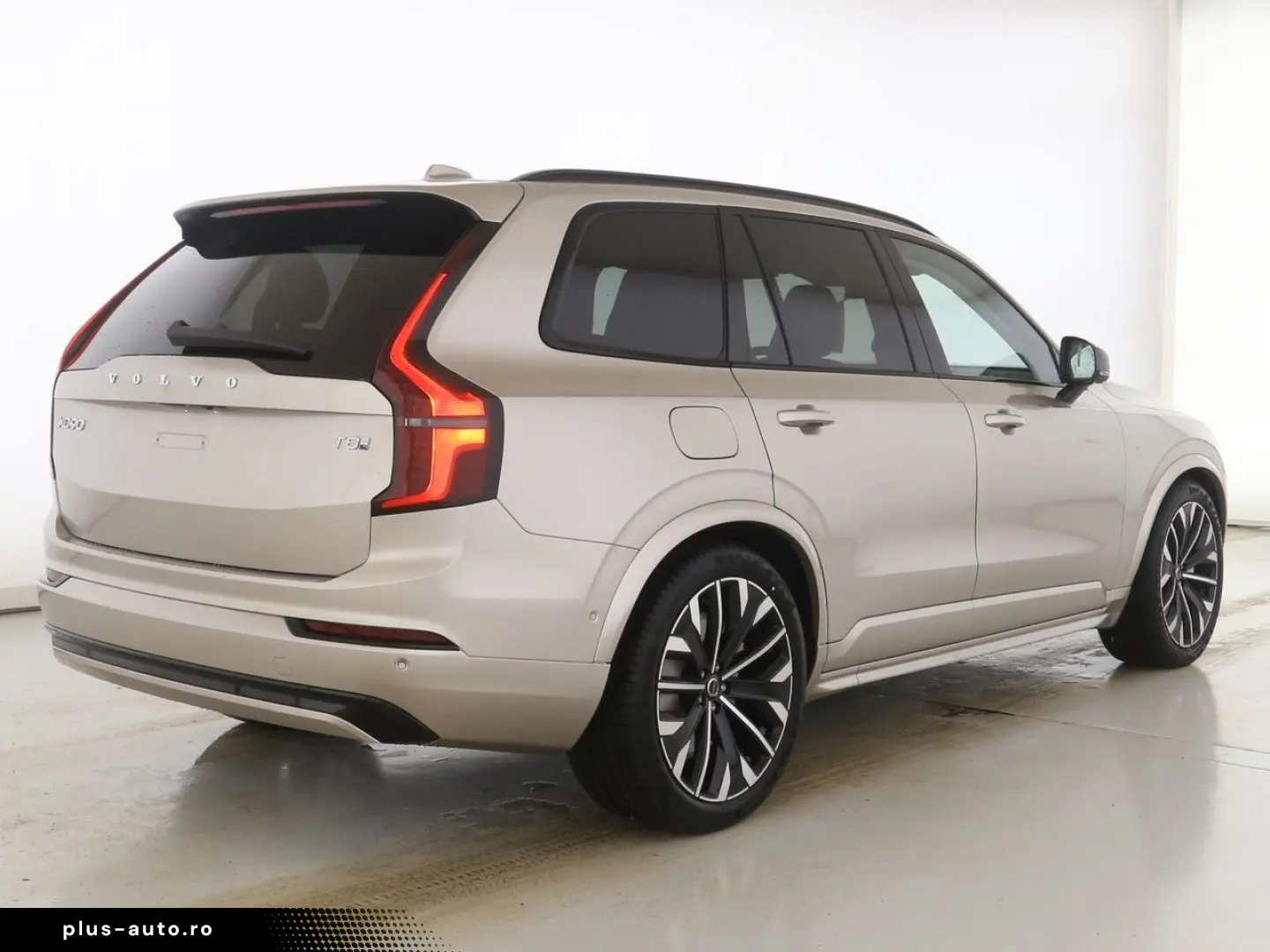 VOLVO XC90 T8 Plus Dark Plug-In Hybrid LuftFw  SD 360