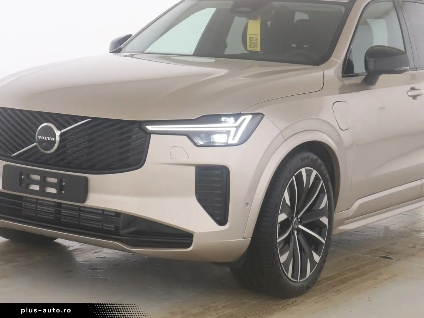 VOLVO XC90 T8 Plus Dark Plug-In Hybrid LuftFw  SD 360