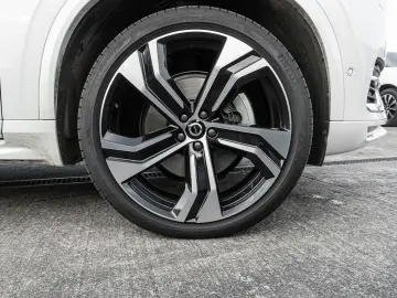 VOLVO XC90 Plus Bright AWD 7-Sitzer AD StandHZG AHK Di