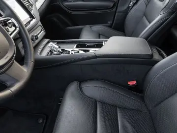 VOLVO XC90 Plus Bright AWD 7-Sitzer AD StandHZG AHK Di