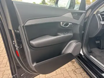 VOLVO XC90 B5 D AWD Plus Bright Pano Standheiz. AHK Fr