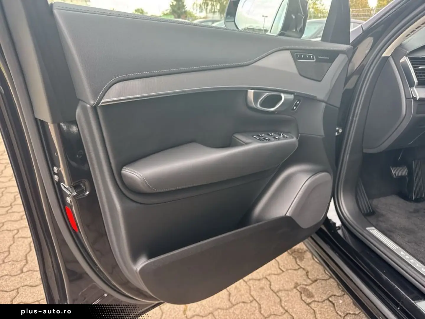 VOLVO XC90 B5 D AWD Plus Bright Pano Standheiz. AHK Fr