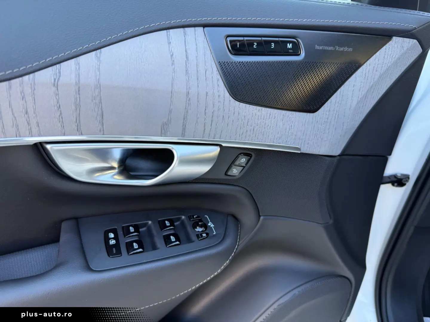 VOLVO XC90 Ultimate Bright AWD~7Sitz~Pano~Lede~ACC~Kam