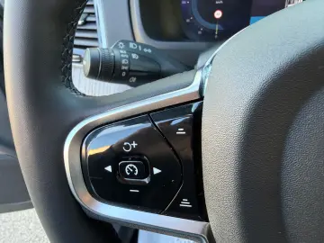 VOLVO XC90 Ultimate Bright AWD~7Sitz~Pano~Lede~ACC~Kam